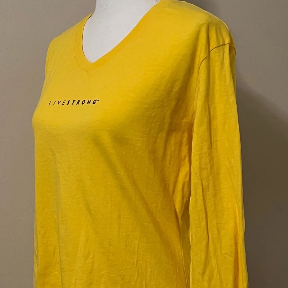 NIKE LIVESTRONG Shirt
